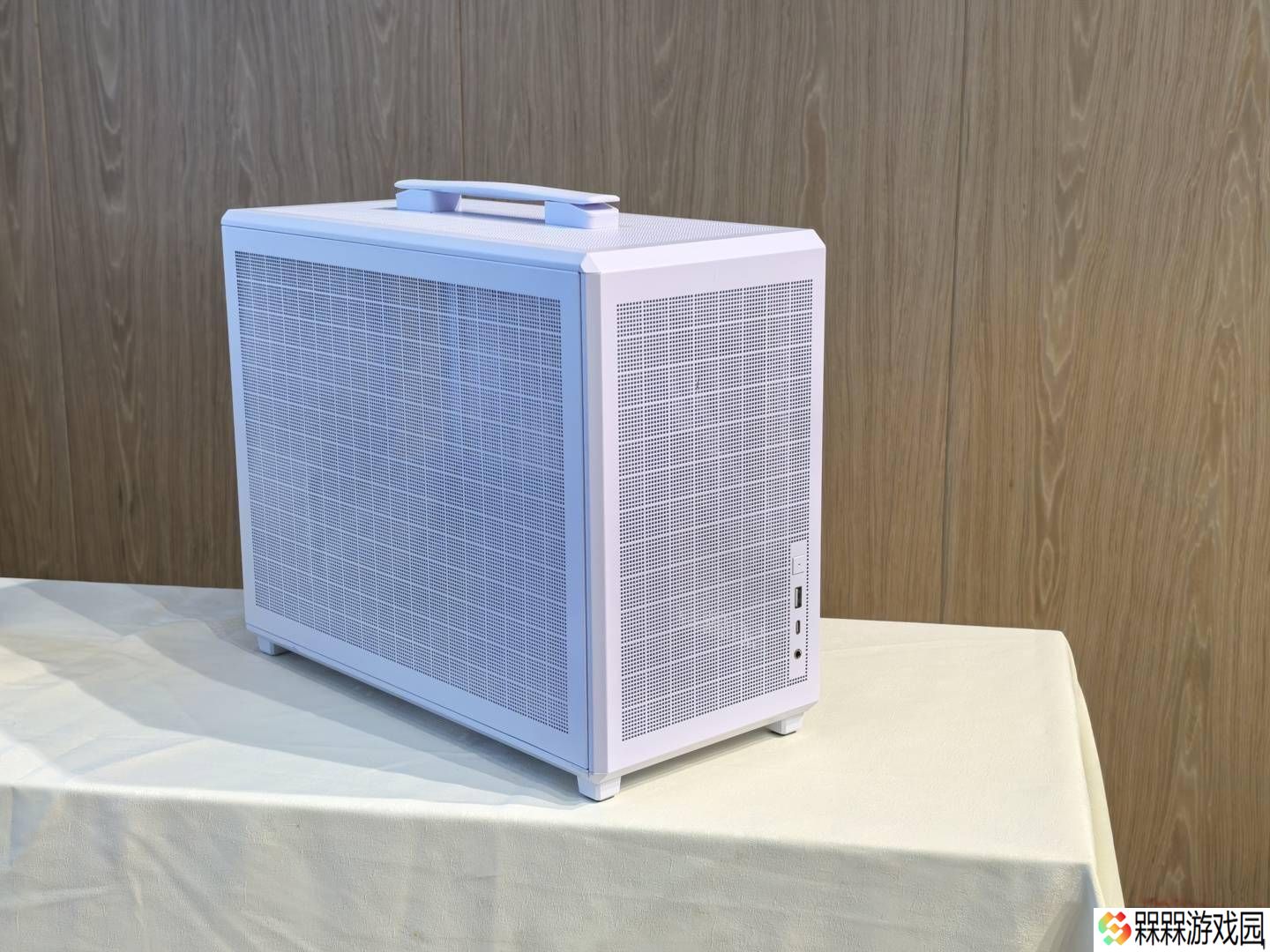 先马趣造3机箱曝光：MESH设计更透气，体积价格双缩水