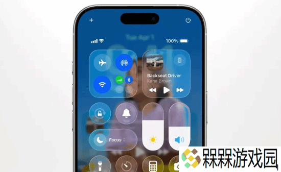 苹果iOS 26被指