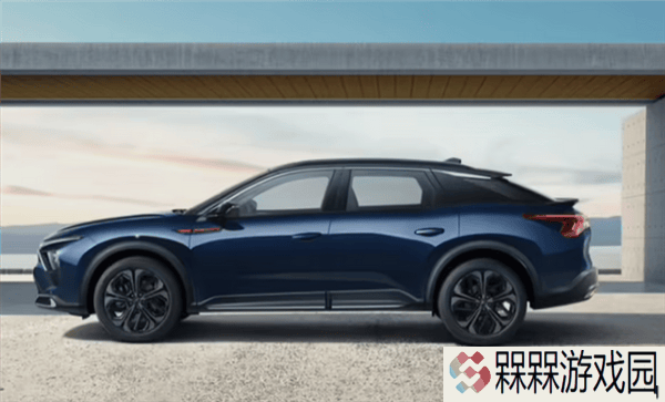 凡尔赛C5 X焕新上市，法系魅力再升级，13.77万起售值不值？