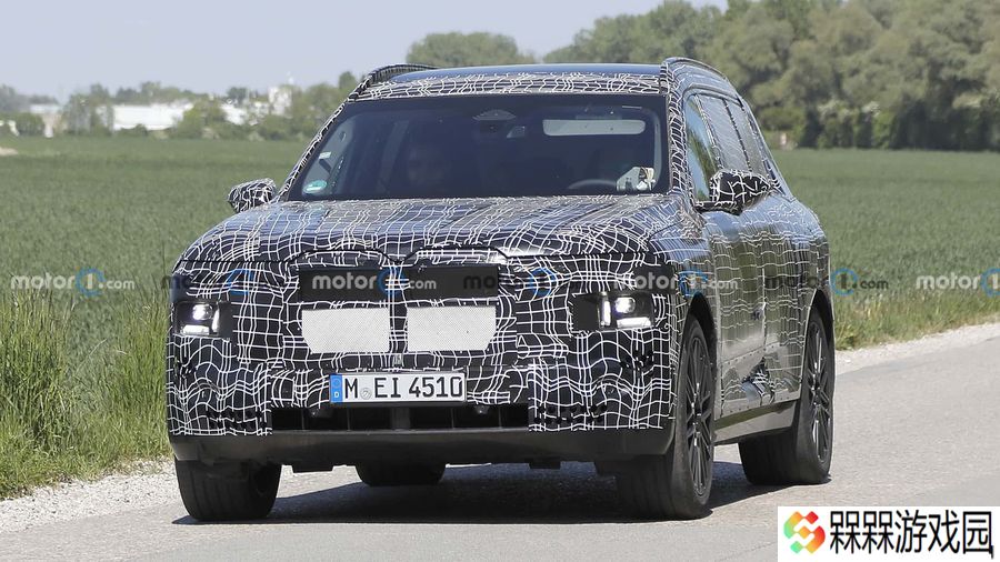 宝马新款 X7 原型 SUV 路测图曝光：Neue Klasse 风格
