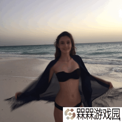 女主播都有两幅面孔 对抗性这么强的动态图