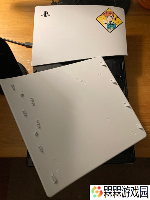 《铁拳8》玩家夺冠太激动 误把PS5撞飞 奖金变赔偿金
