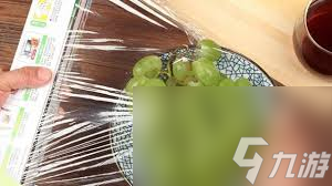 保鲜膜包裹的食物能放微波炉加热吗