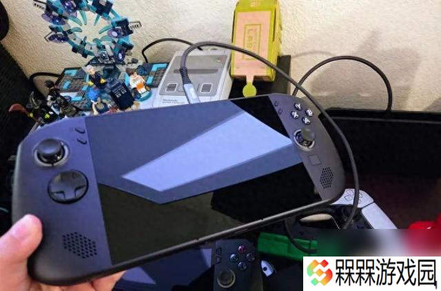 任天堂Switch 2底座连接电视实测 4K 120Hz下支持可变刷新率