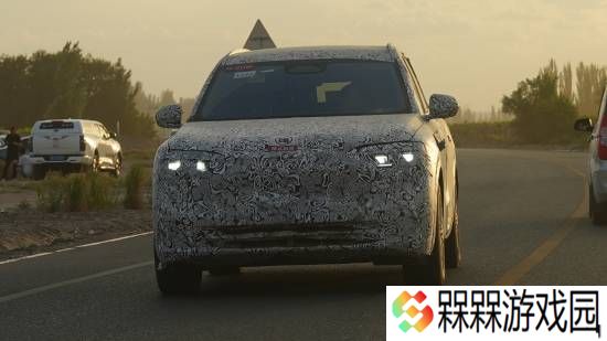 问界又一SUV将至！全新M7谍照曝光：果然换了设计