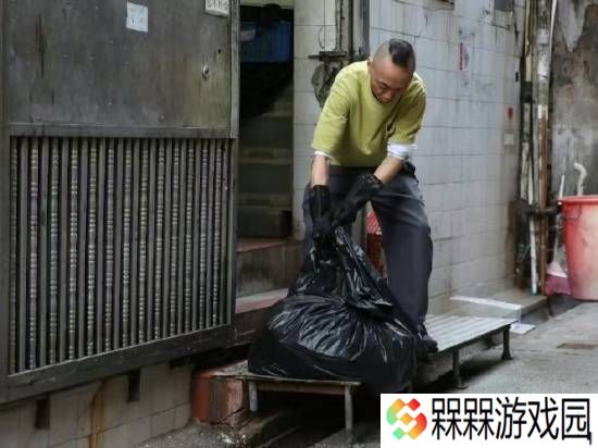 TVB演员戴耀明在餐厅打工上了热搜 反而获得更多工作