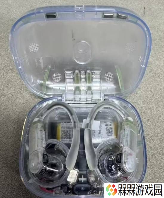 苹果Powerbeats Pro 2耳机透明设计原型曝光 内部构造清晰可见