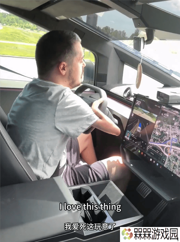 残疾车主大赞特斯拉Cybertruck：线控转向让驾驶更轻松！