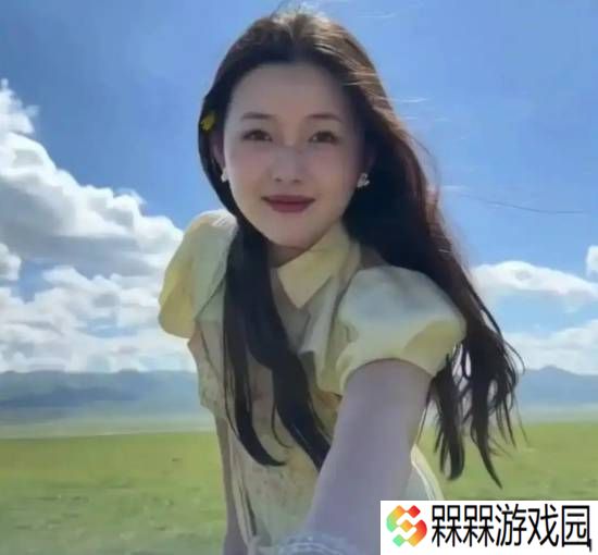 24岁女生酷似大S走红 回应：没整容 没模仿她